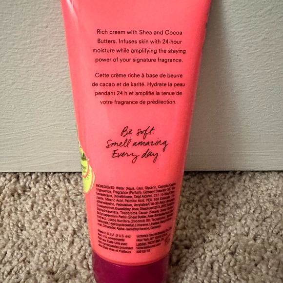 Brand new Victoria’s Secret Bombshell Wild flower body cream - Picture 2 of 2